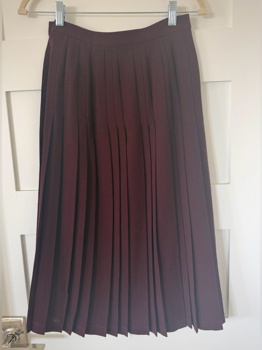 Jaeger New Burgundy Pleated Midi Skirt US 8 Preppy Lauren Style - Picture 3 of 9